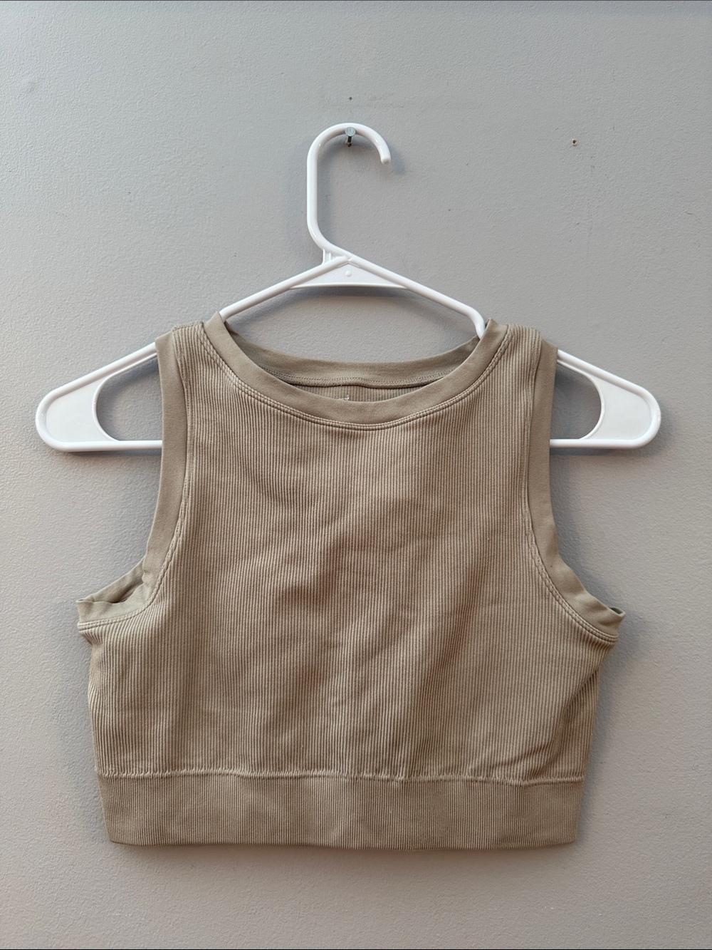 Pro-Fit Ribbed High-Neck Sports Bra - Beige